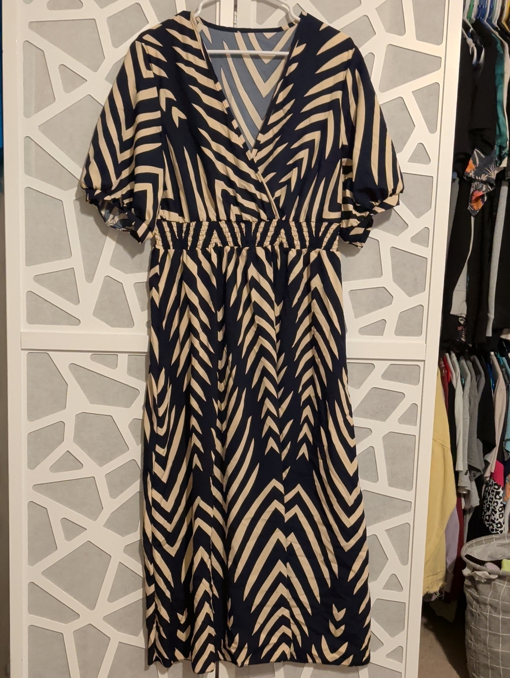 Source Unknown Black and Cream Chevron Wrap Midi Dress